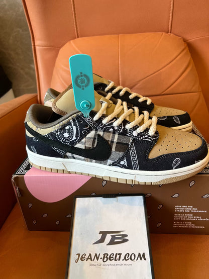 Travis Scott X SB Dunk Low black parachute beige petra brown shoes