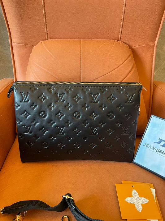 Louis Vuitton noir puffy coussin mm bag