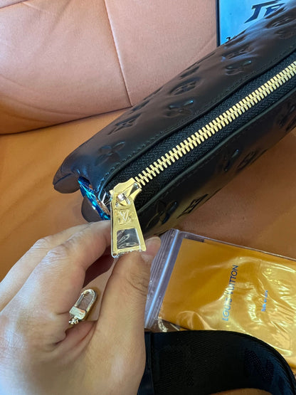 Louis Vuitton noir puffy coussin mm bag