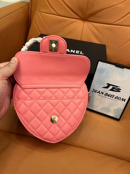 Chanel cc in love large heart bag pink