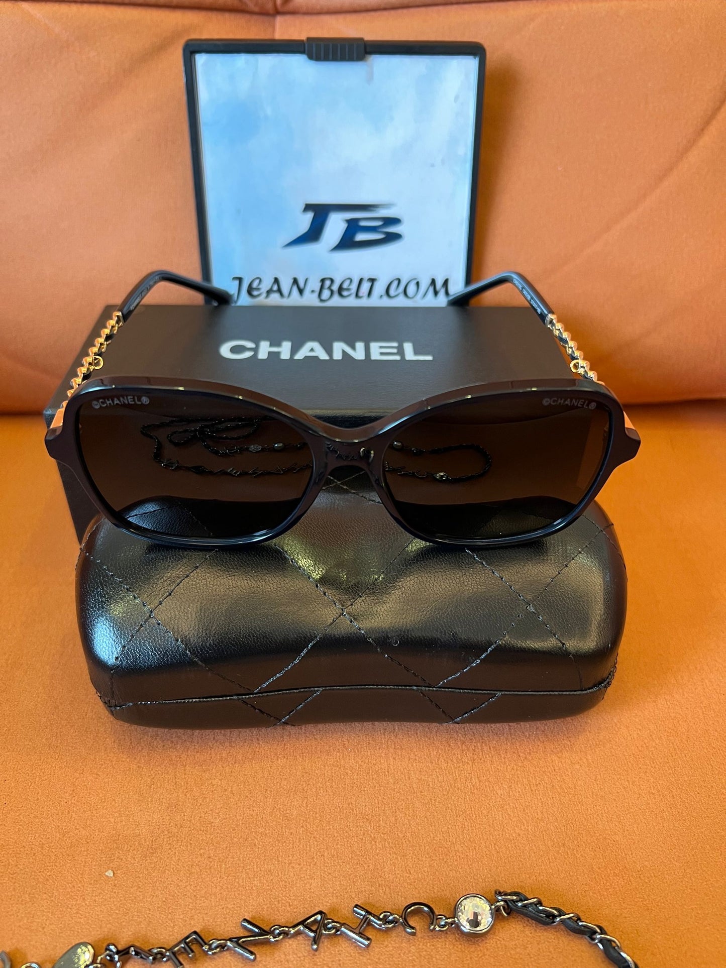 Chanel quilted chain-link sunglasses