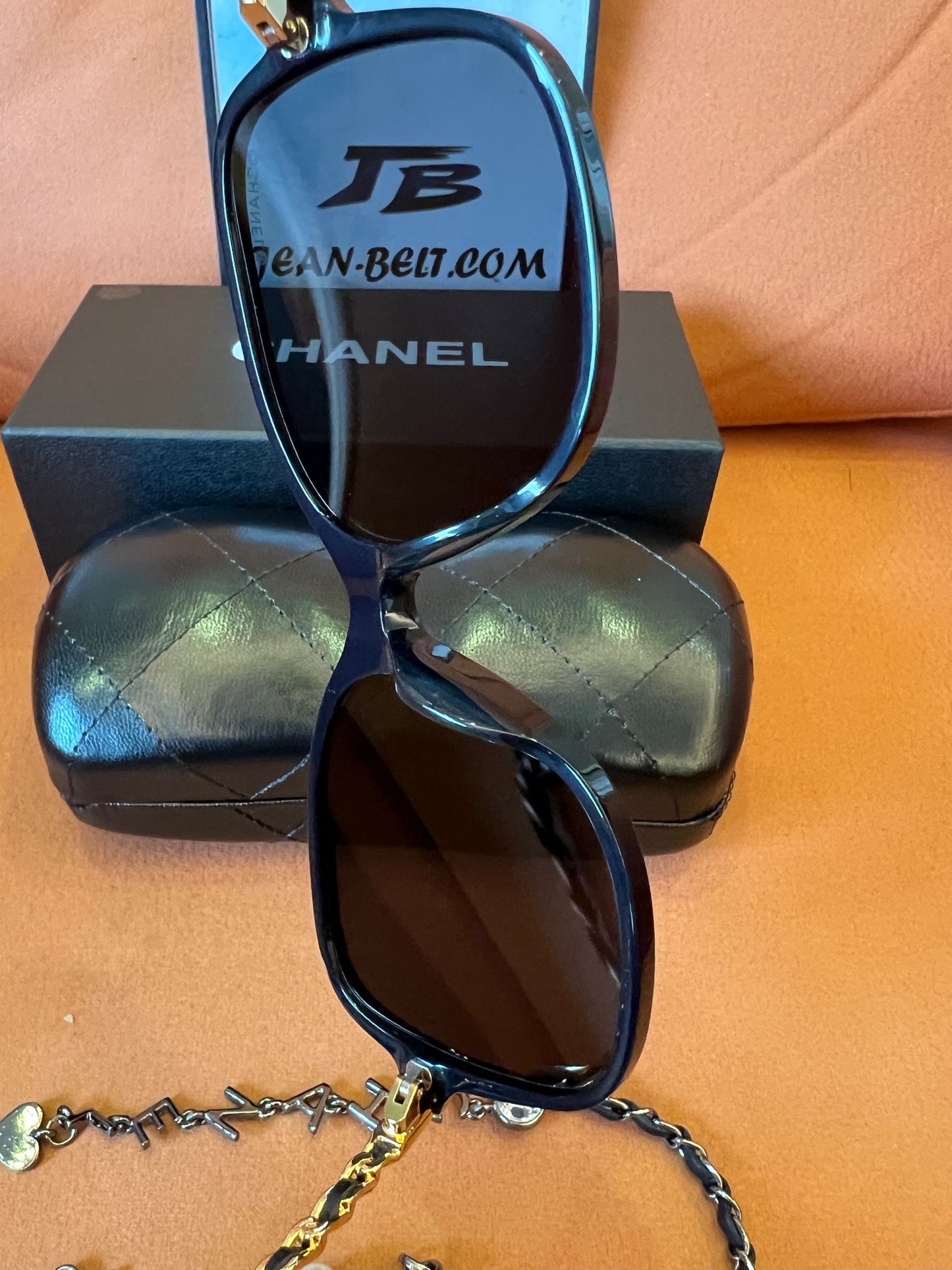 Chanel quilted chain-link sunglasses