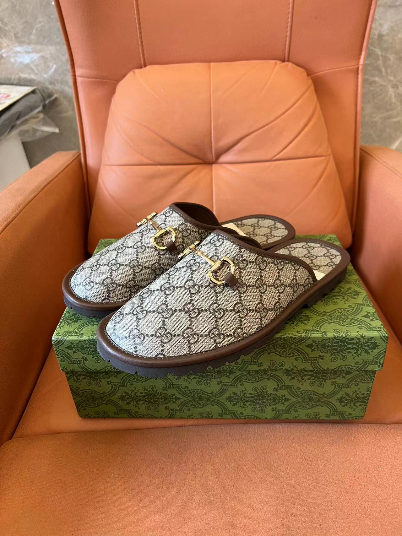 Gucci GG Supreme horsebit loafers slip-on shoes