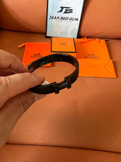 Hermes Sellier bracelet in black