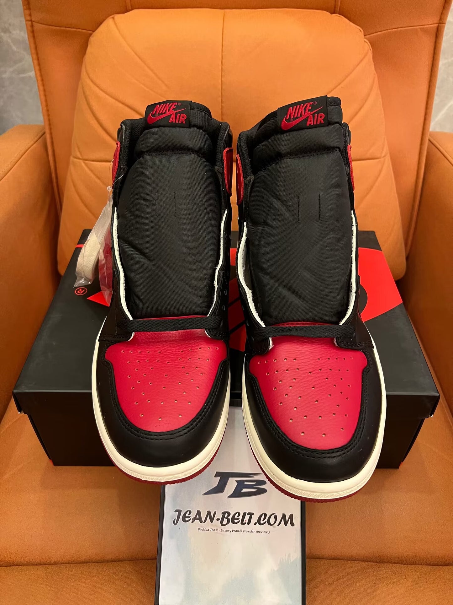 Jordan 1 Retro High Bred Toe Sneaker