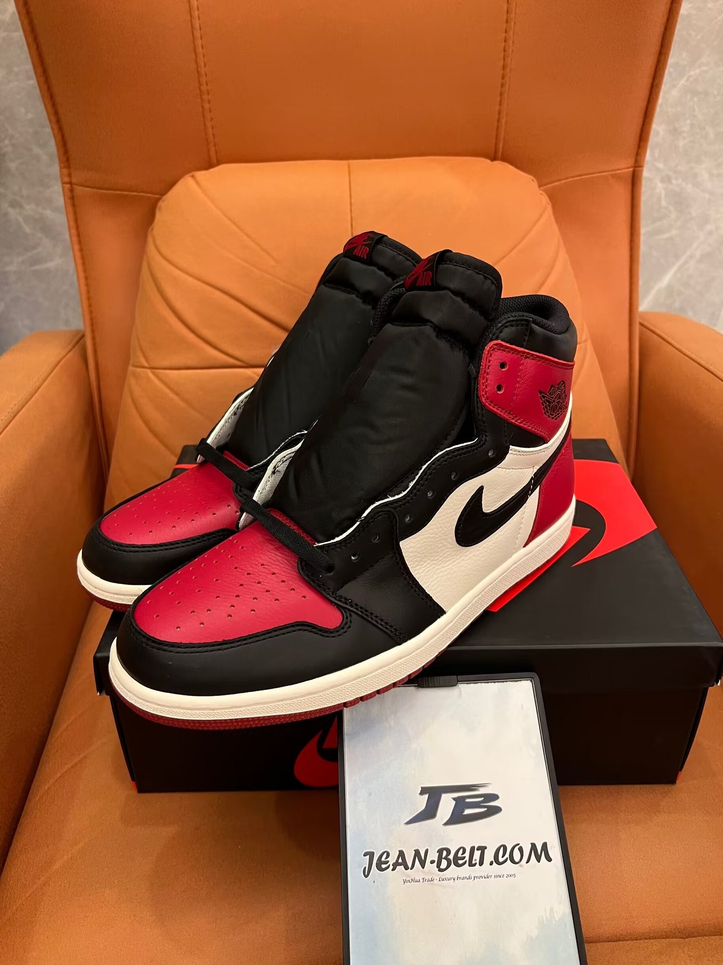 Jordan 1 Retro High Bred Toe Sneaker