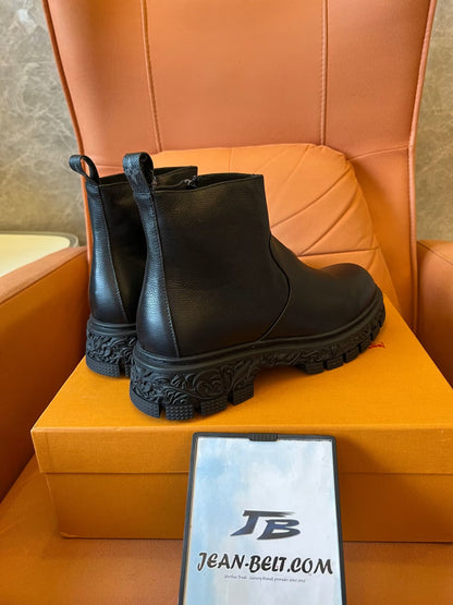 Louis Vuitton baroque chelsea boot black