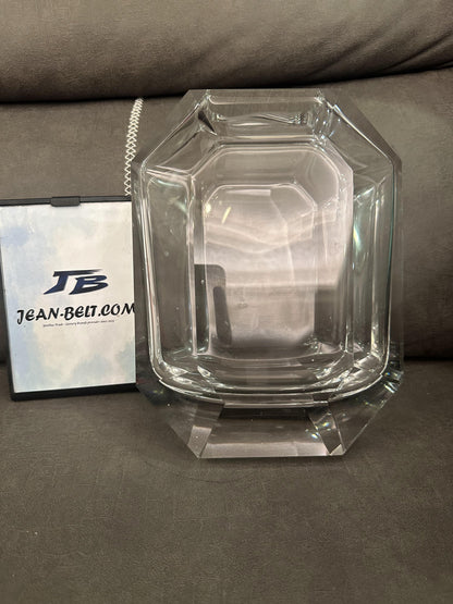 Baccarat crystal decorative vase in signature red box