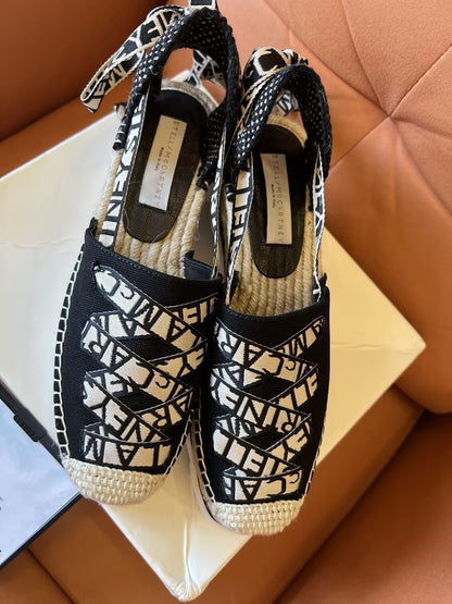 Stella Mccartney flat shoes in black