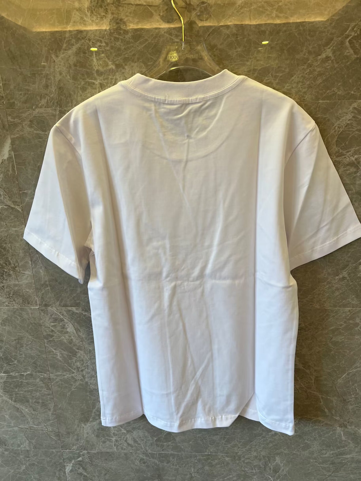 Hermès white t-shirt with iconic logo patch