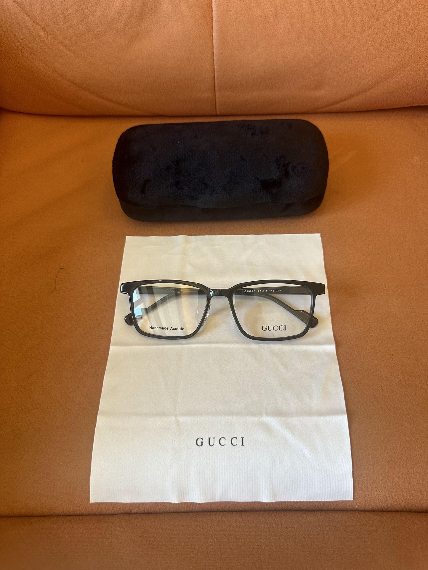 Gucci rectangular eyeglasses - black handmade acetate frame