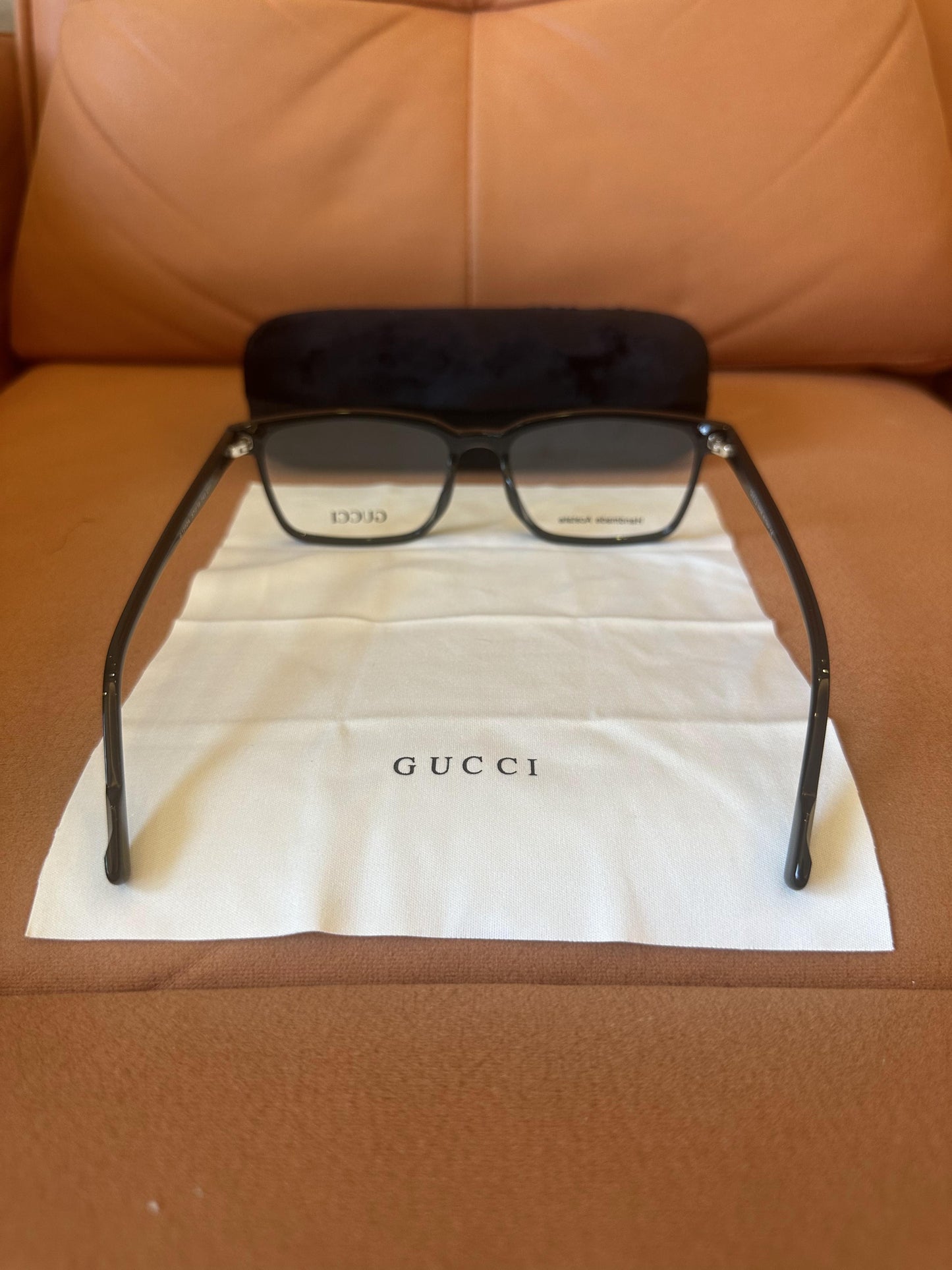 Gucci rectangular eyeglasses - black handmade acetate frame