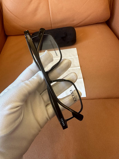 Gucci rectangular eyeglasses - black handmade acetate frame