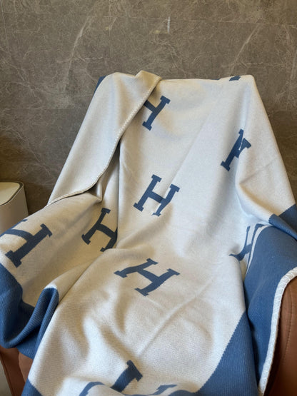 Hermès Avalon III wool and cashmere blanket