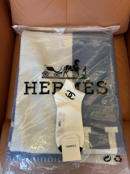 Hermès Avalon III wool and cashmere blanket