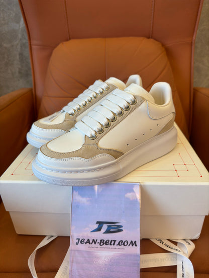 Alexander McQueen Oversized Sneakers in beige and white leather