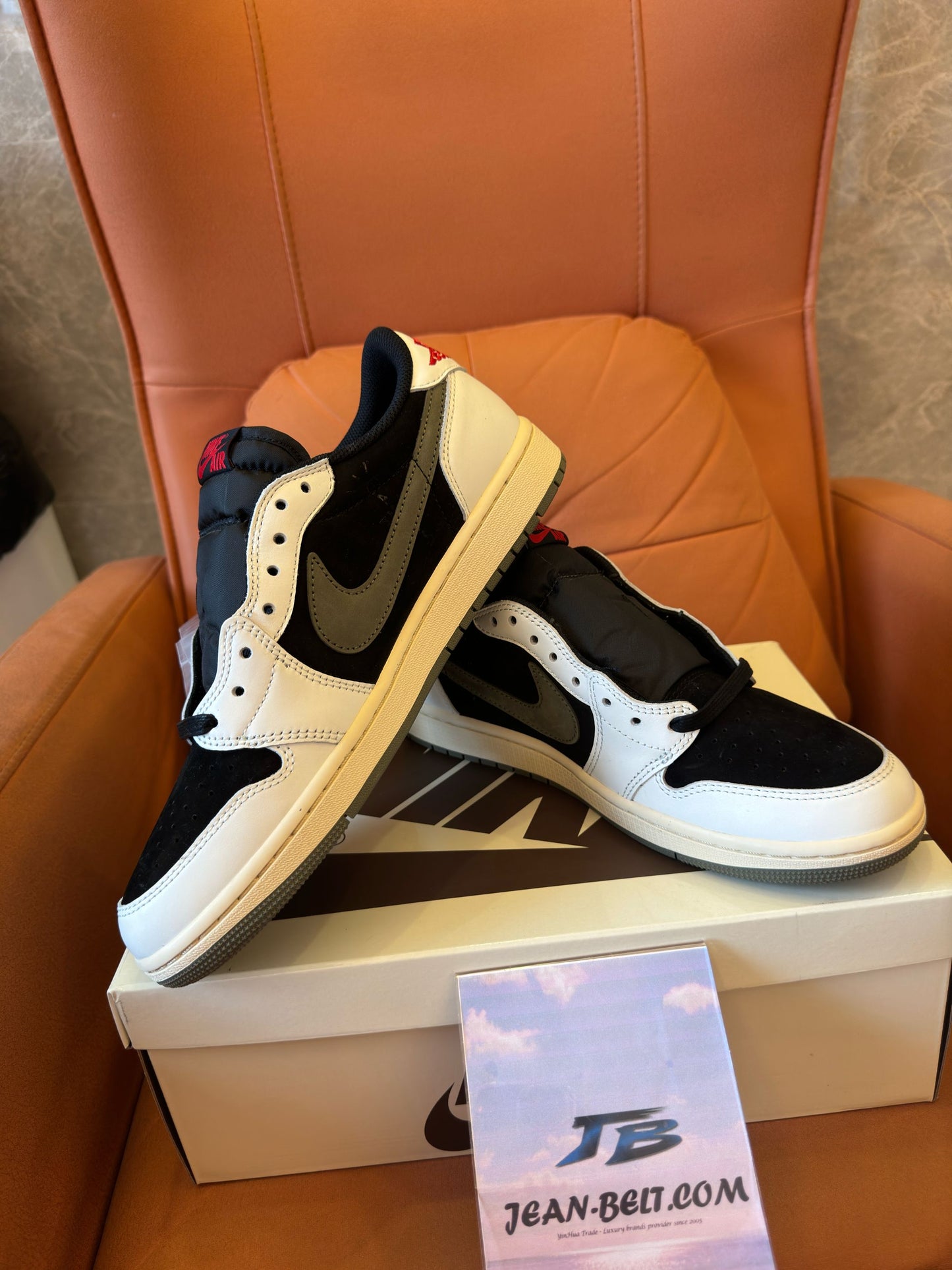 Air Jordan 1 low OG black white