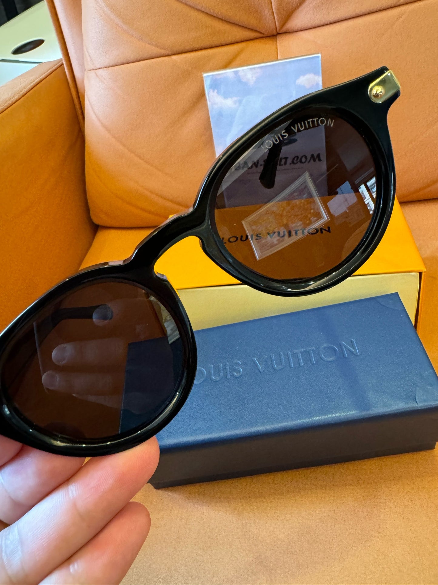 Louis Vuitton round frame sunglasses