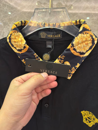 Versace baroque-print polo shirt with medusa collar -black&white