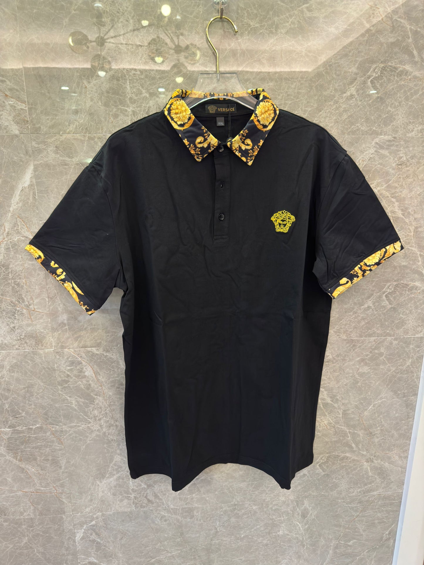 Versace baroque-print polo shirt with medusa collar -black&white