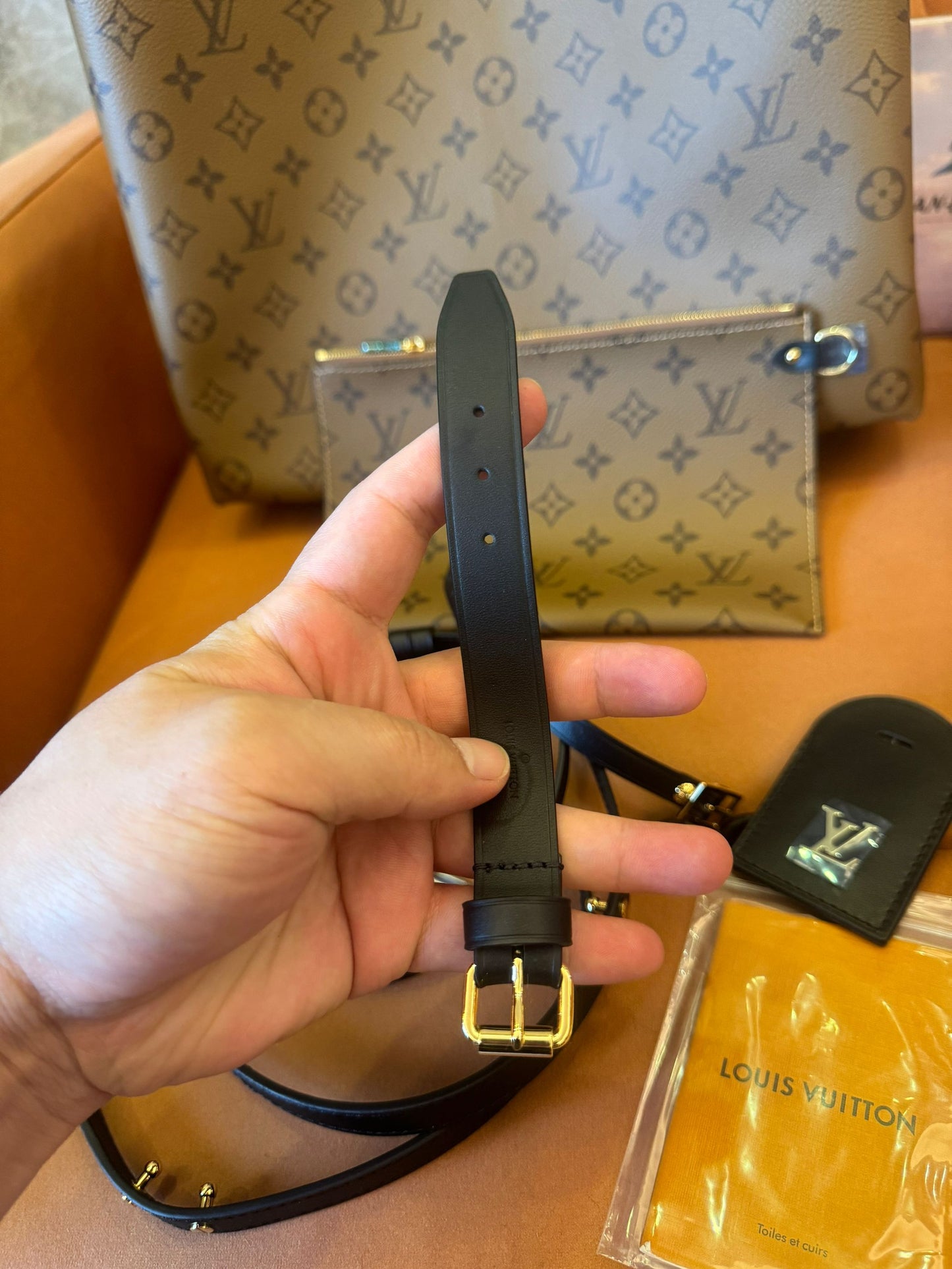 Louis Vuitton atlantis GM in reverse monogram