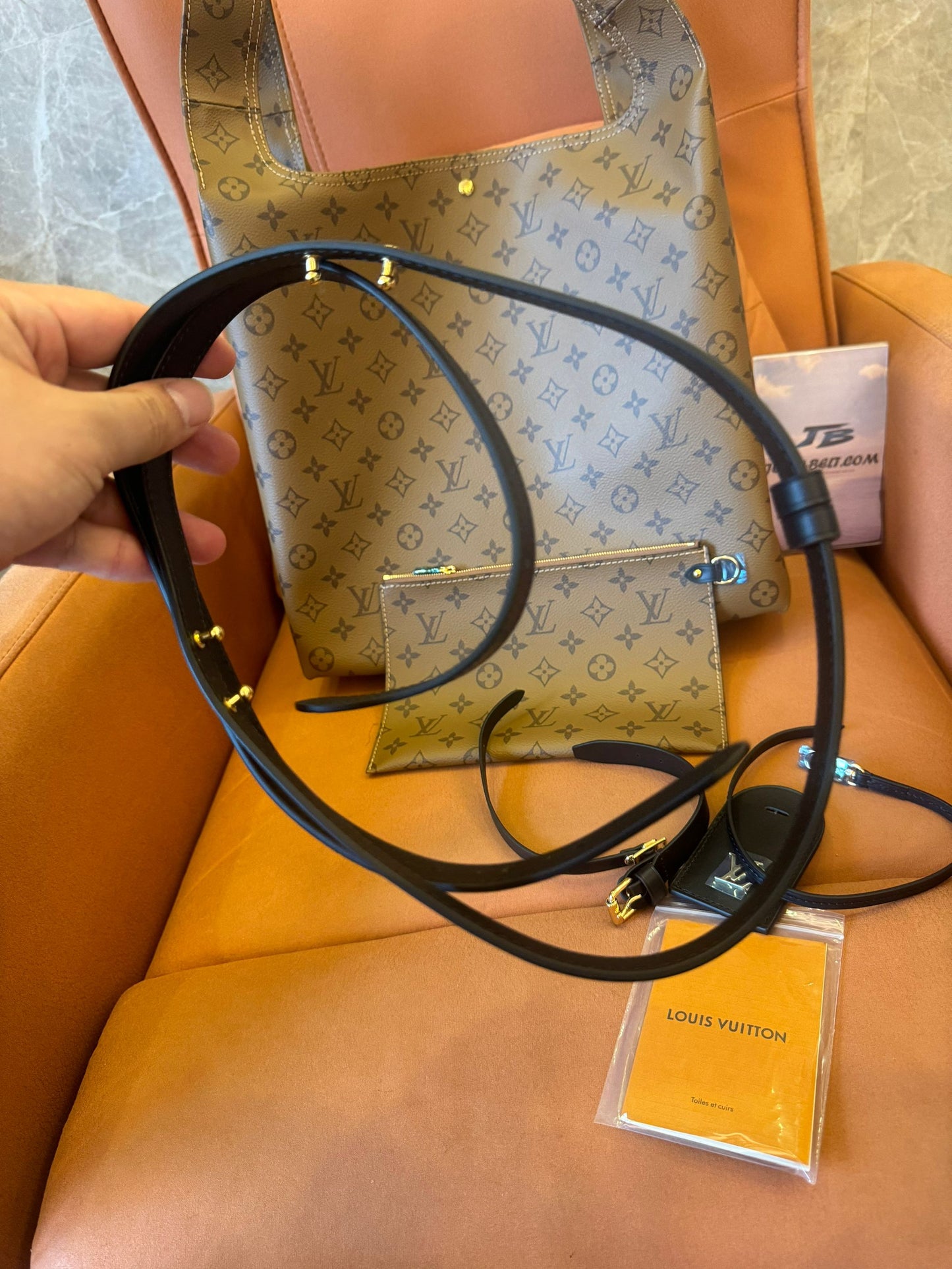 Louis Vuitton atlantis GM in reverse monogram