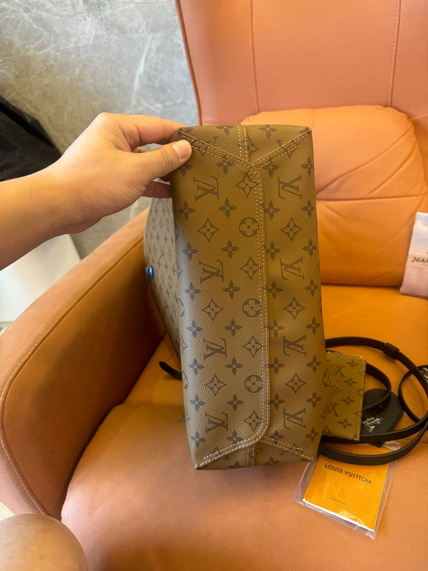 Louis Vuitton atlantis GM in reverse monogram