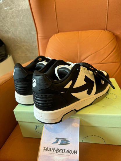 Off-White low-top sneakers in black & white leather