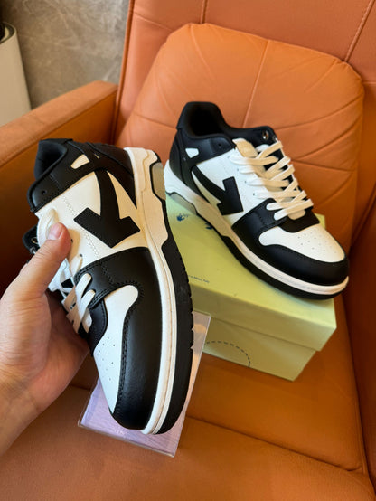 Off-White low-top sneakers in black & white leather