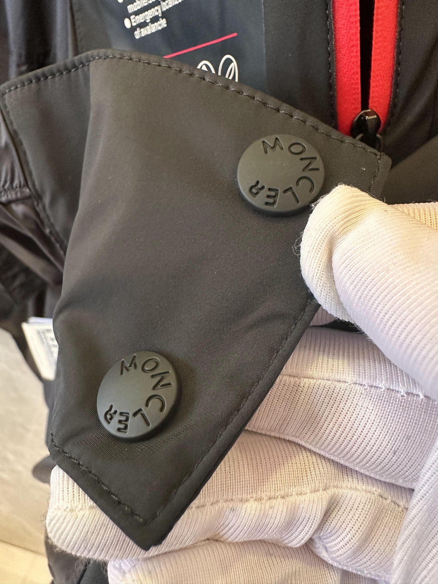 Moncler après-ski black down jacket with detachable hood