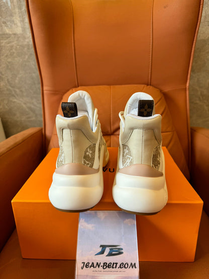 Louis Vuitton Archlight sneakers in beige monogram canvas