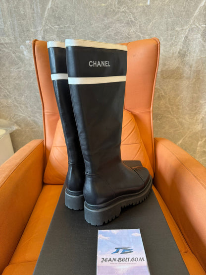 Chanel rubber logo rain boots black white