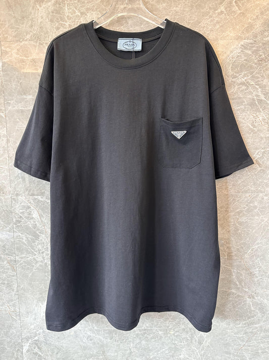 Prada classic black t-shirt with logo patch pocket