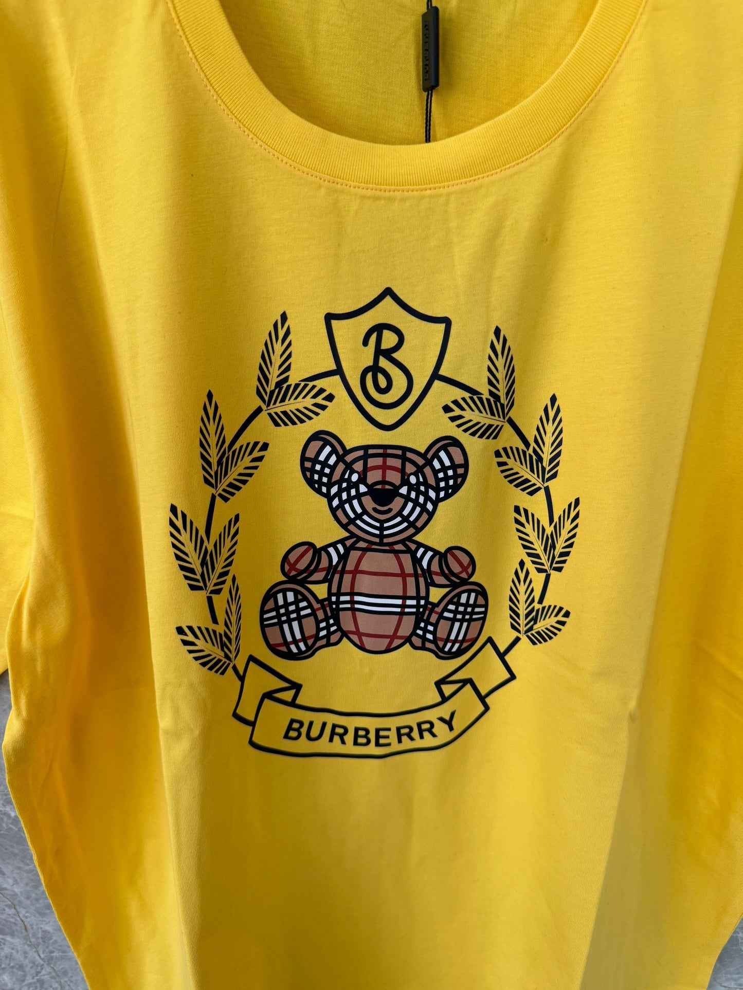 Burberry yellow crest emblem t-shirt with plaid bear