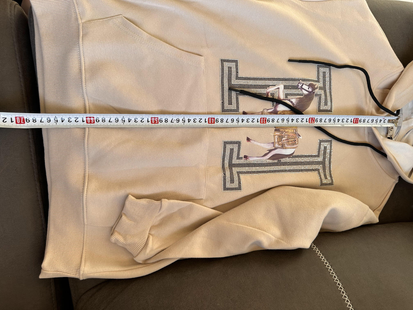 Hermès beige hoodie with embroidered horse and "H" monogram