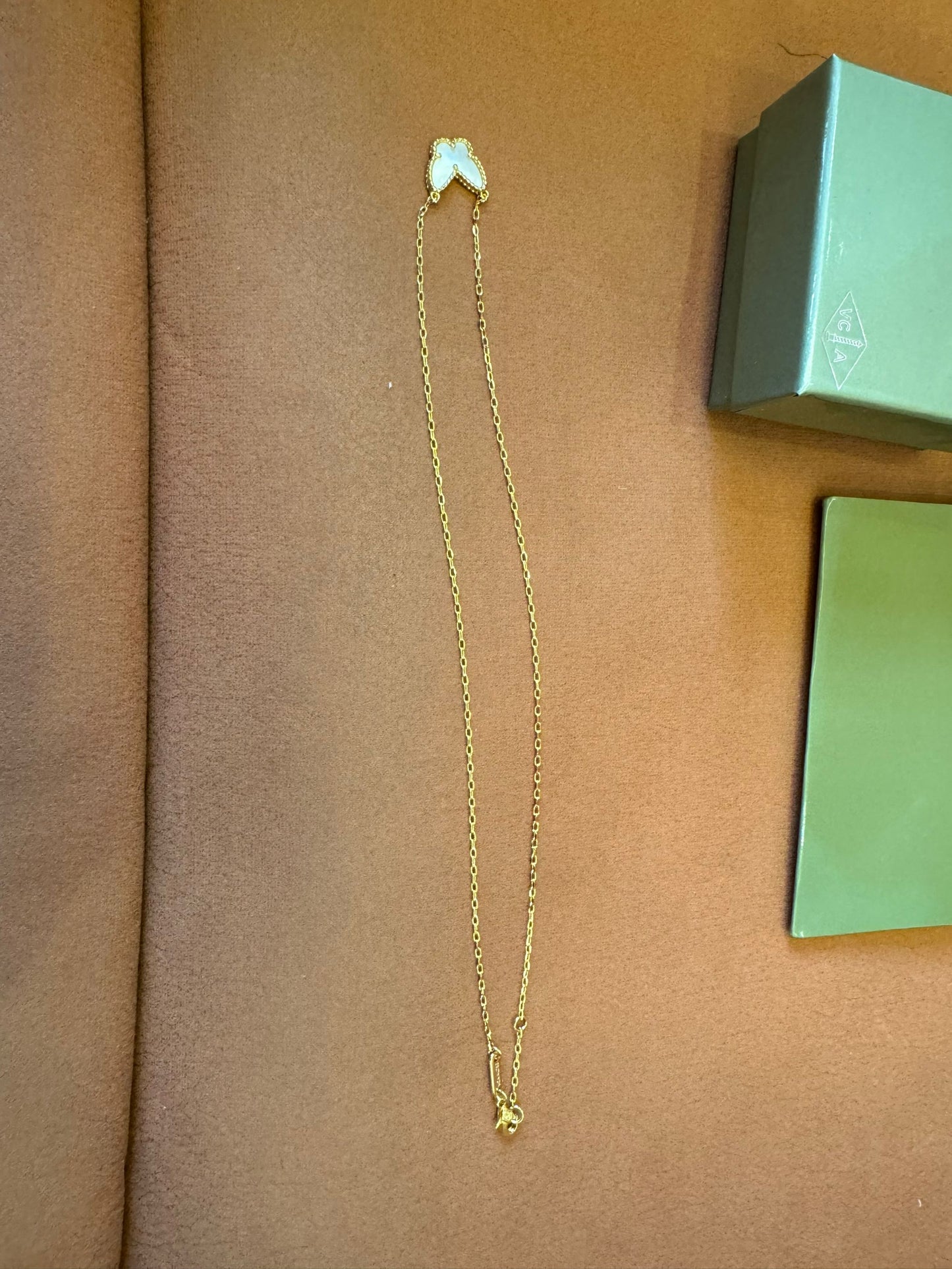 Van Cleef & Arpels vintage Alhambra gold necklace with mother-of-pearl