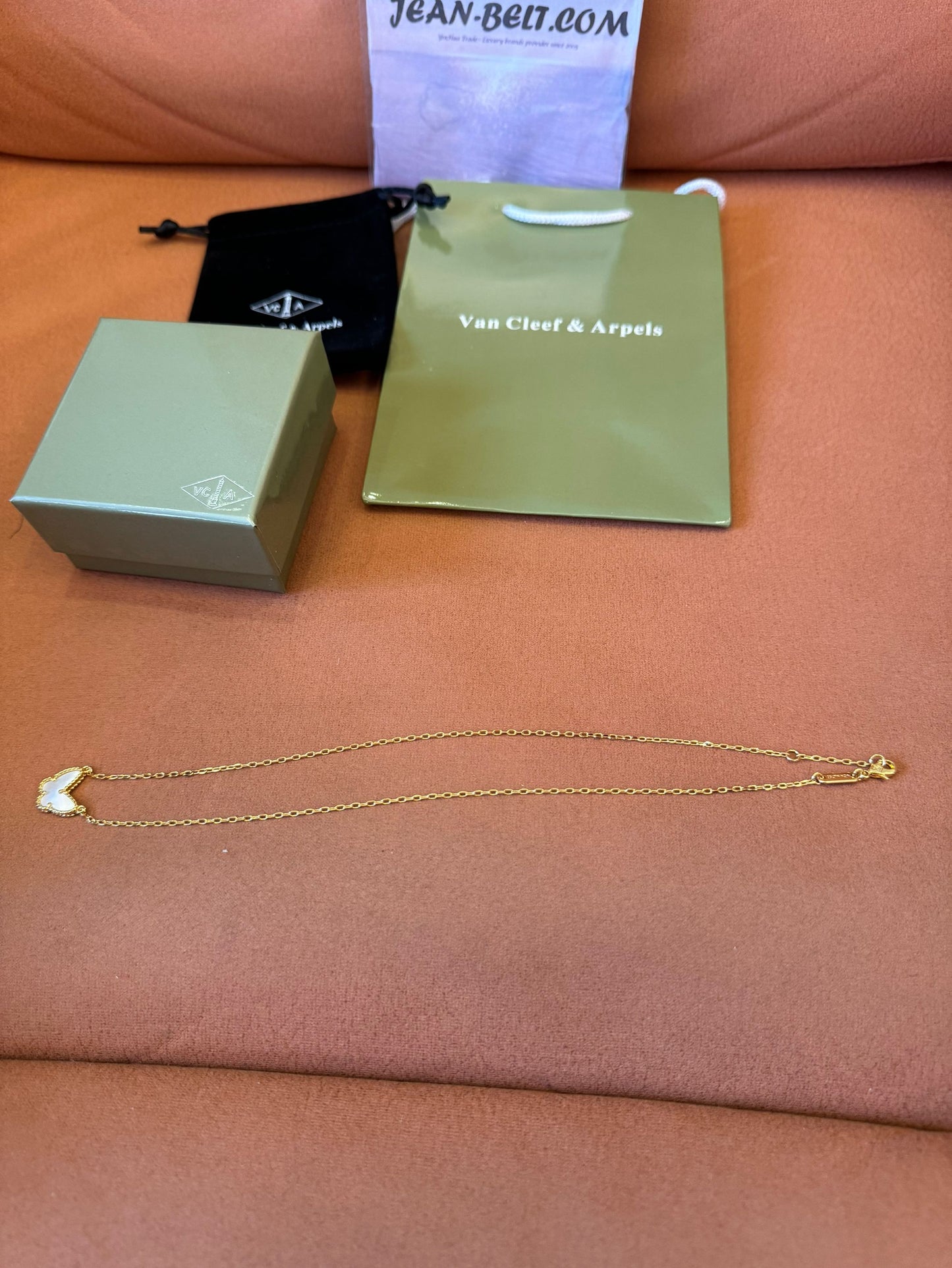 Van Cleef & Arpels vintage Alhambra gold necklace with mother-of-pearl