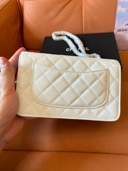 Chanel caviar quilted wallet on chain woc white