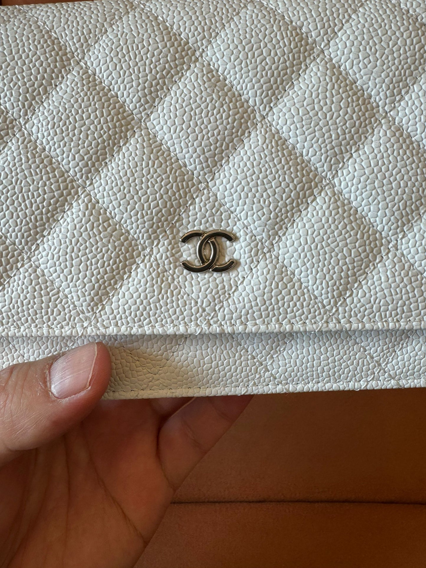 Chanel caviar quilted wallet on chain woc white