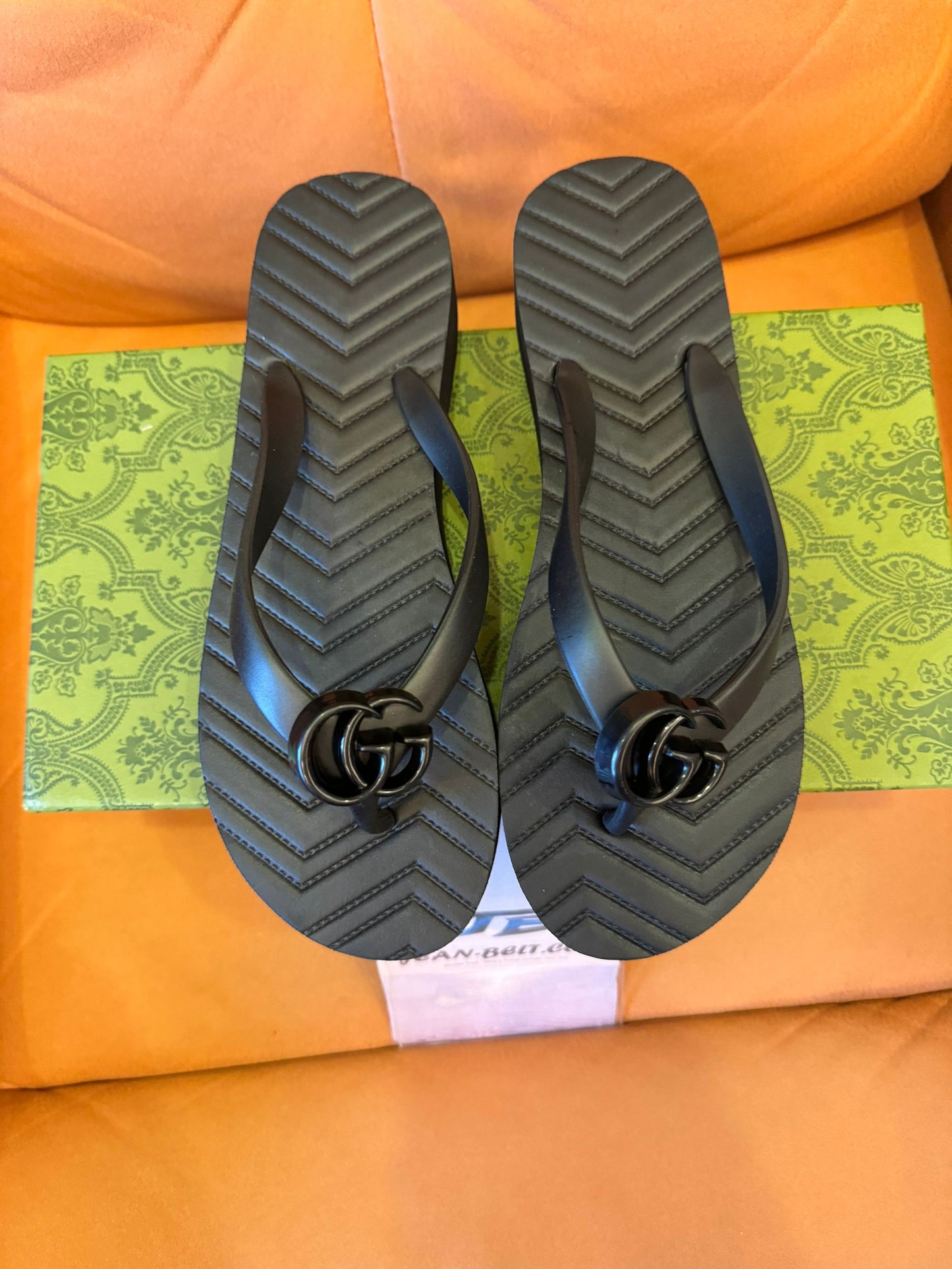 Gucci GG Marmont Chevron platform flip flops in black