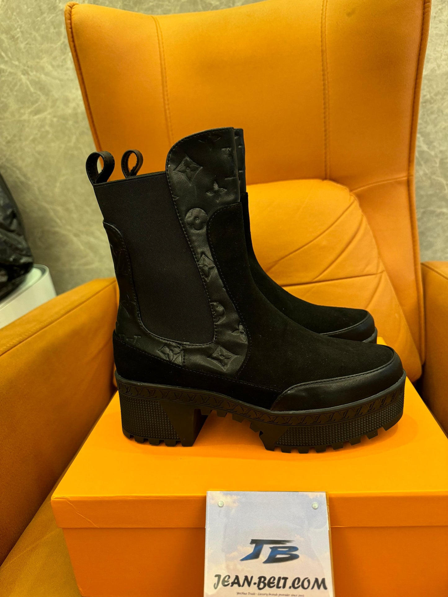 Louis Vuitton Laureate Platform chelsea boot