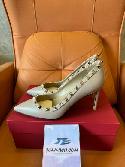 Valentino Garavani beige leather rockstud heels pumps