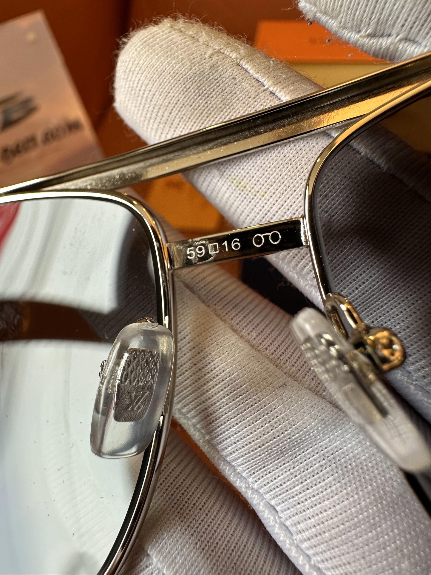 Louis Vuitton Navigator square sunglasses