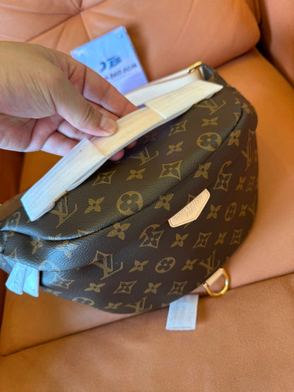 Louis Vuitton bum bag brown Interior belt bag canvas