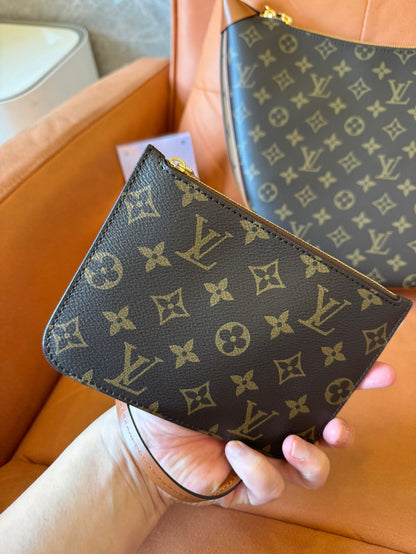 Louis Vuitton loop hobo bag