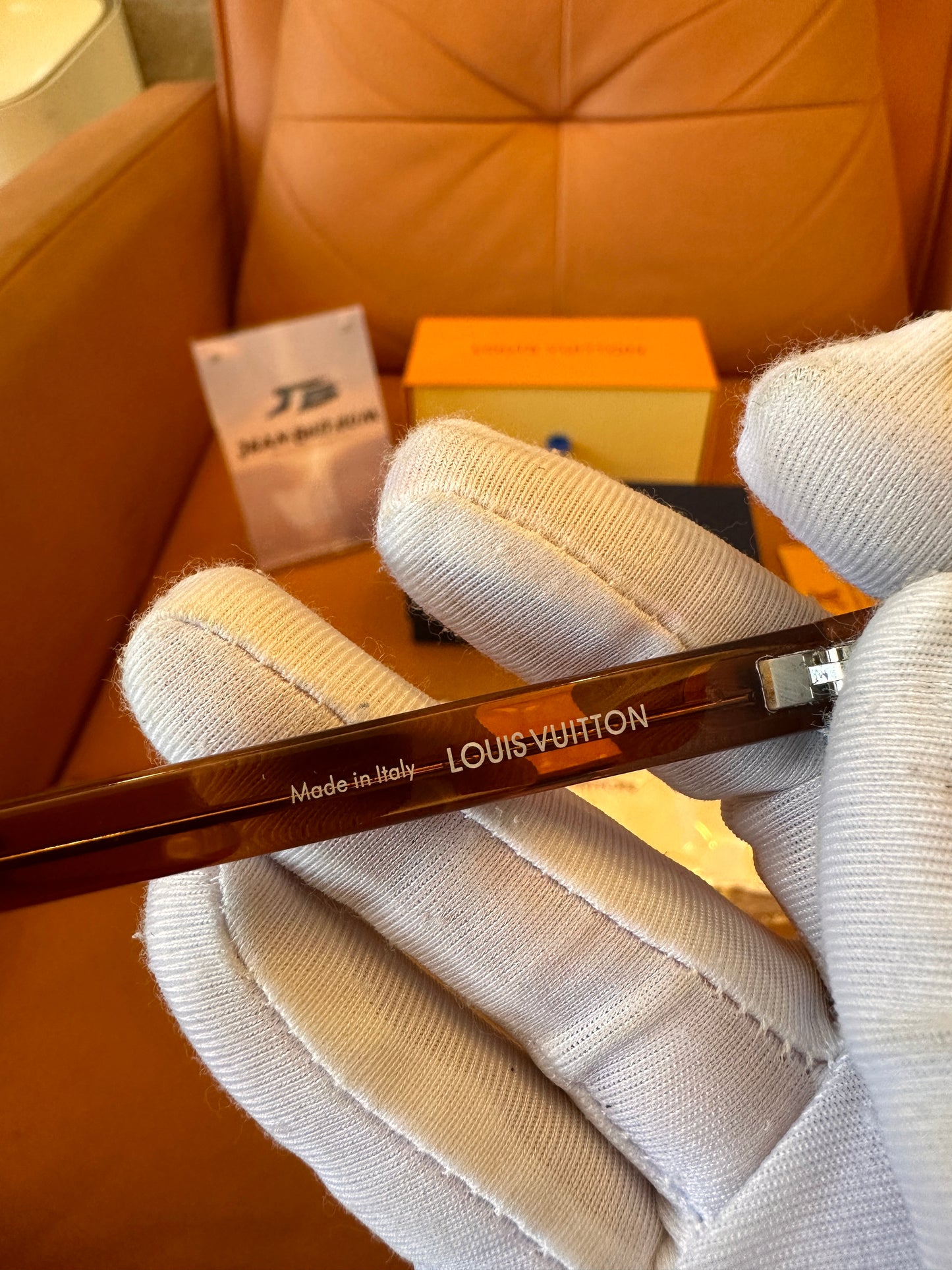 Louis Vuitton square sunglasses Z1123W - amber