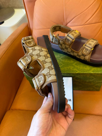 Gucci double G monogram sandals - iconic logo beige canvas