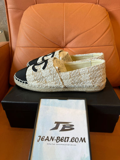 Chanel beige and black tweed espadrilles with iconic CC logo