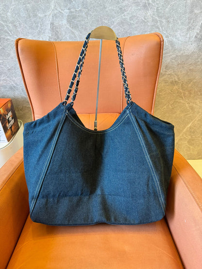 Chanel vintage tote jeans