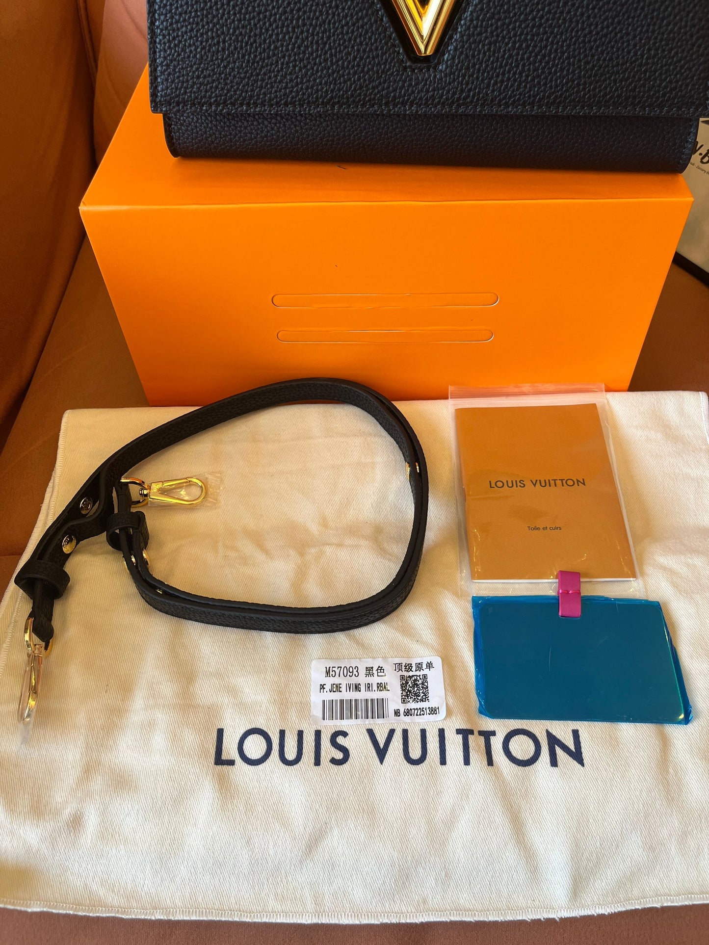 Louis Vuitton Twist Shoulder bag  black leather